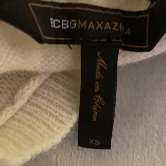 BCBG black and white sweater - Picture 5 of 5